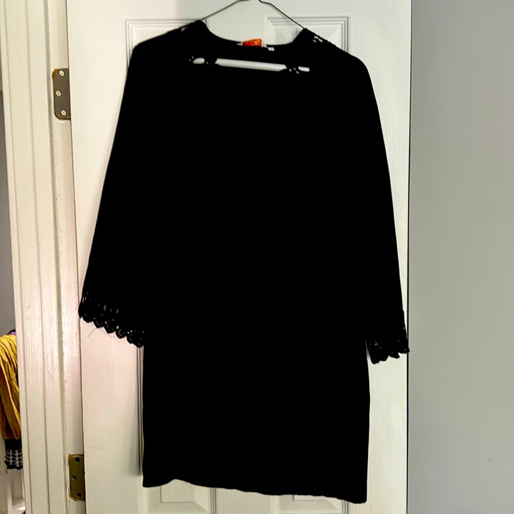 MiYang Black Lace Embroidered Tunic Top/Cover Up